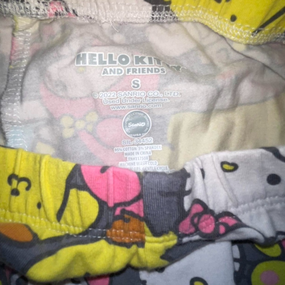 Hello Kitty and Friends multi-colored flared leggings - Picture 5 of 5